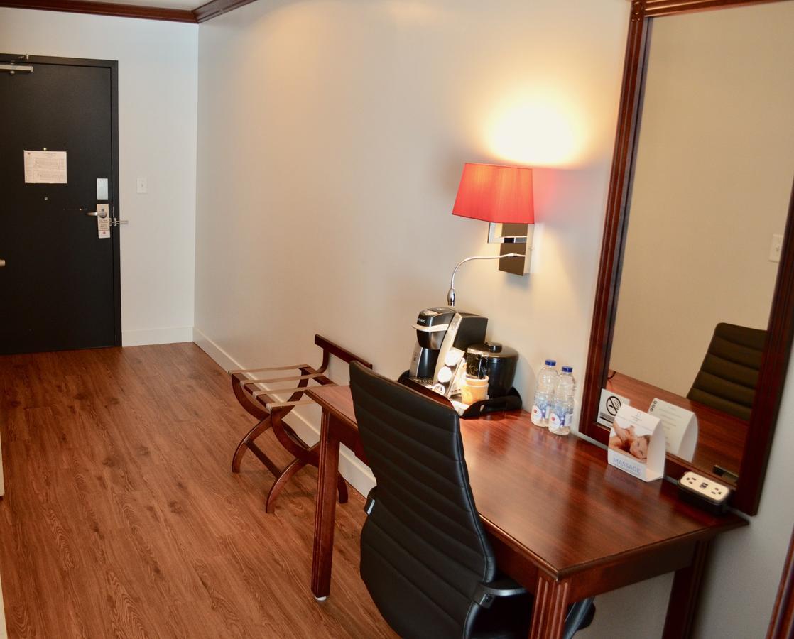 Hotel Le Floral Sherbrooke Ngoại thất bức ảnh