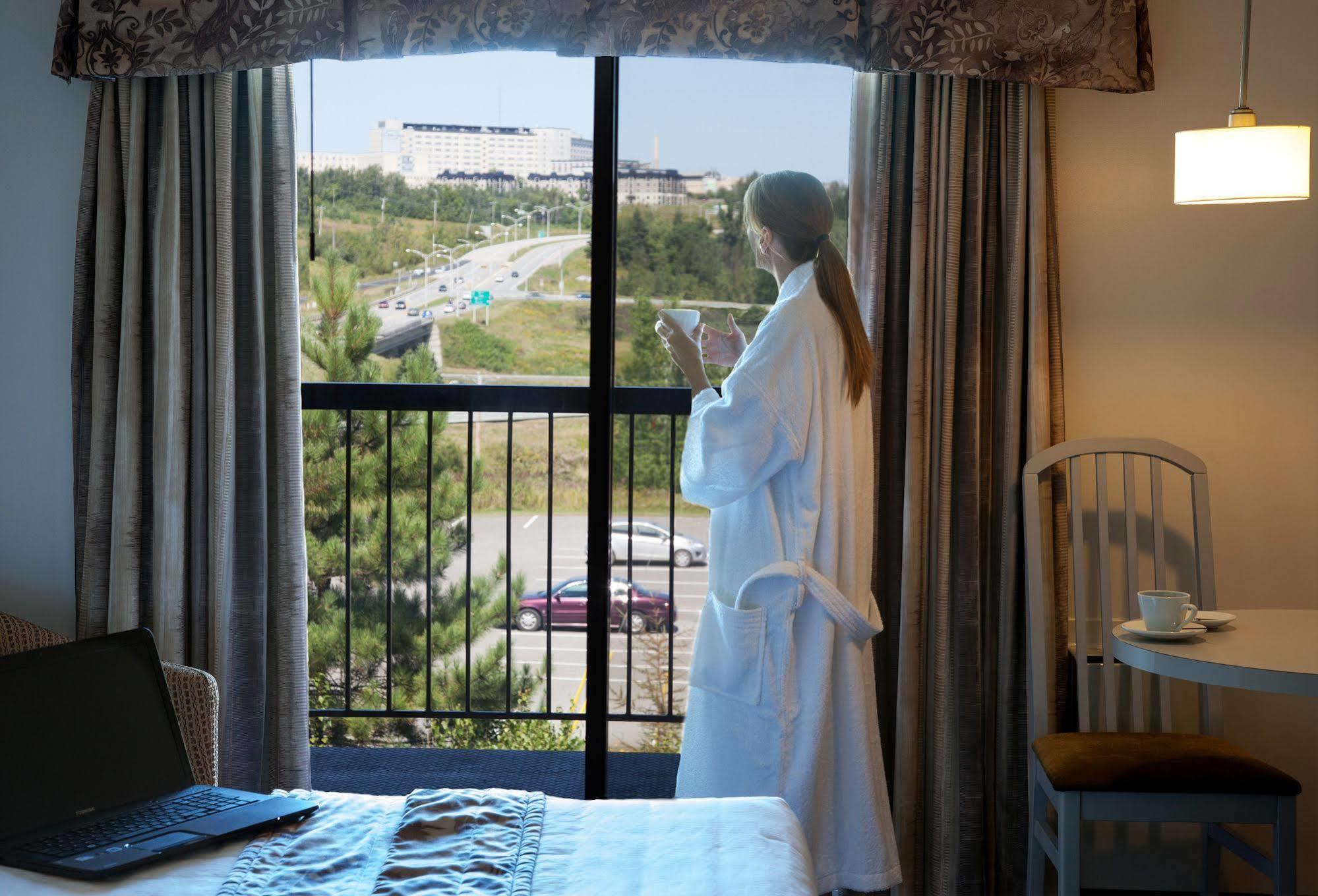 Hotel Le Floral Sherbrooke Ngoại thất bức ảnh