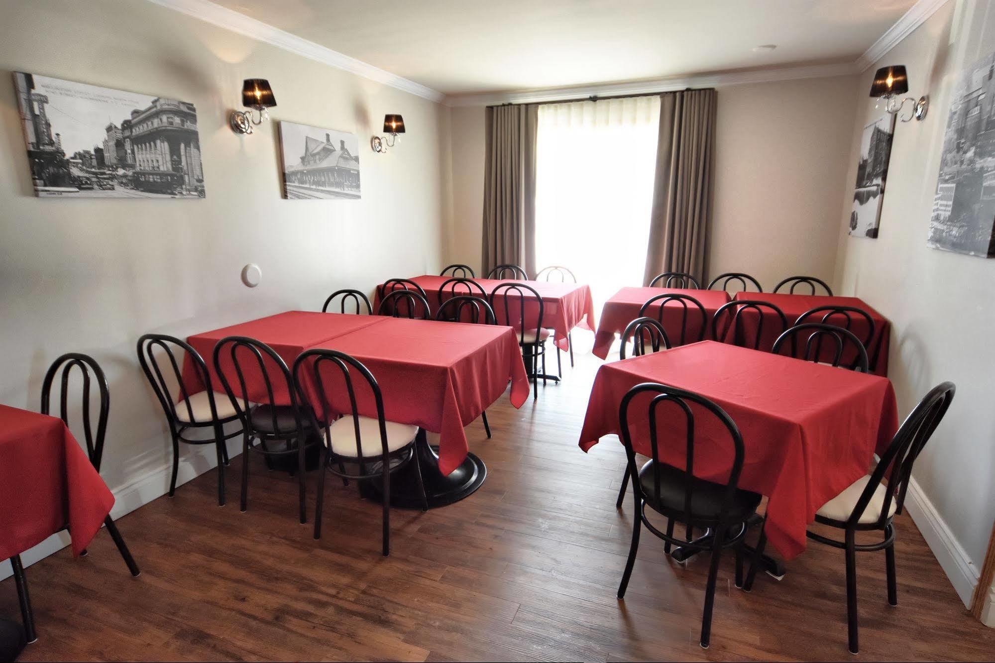 Hotel Le Floral Sherbrooke Ngoại thất bức ảnh